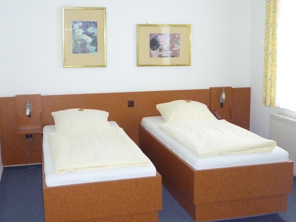 Hotel-Gaststatte Mutter Buermann Hemmingen  Δωμάτιο φωτογραφία